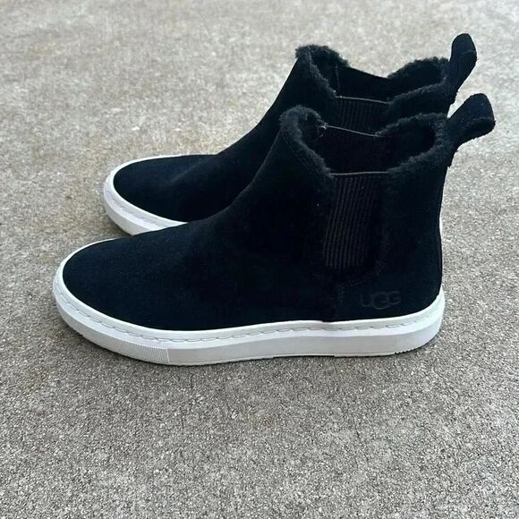 Ugg Alameda Chelsea Black Sneaker Boot Women’s Size 6 - Picture 6 of 11